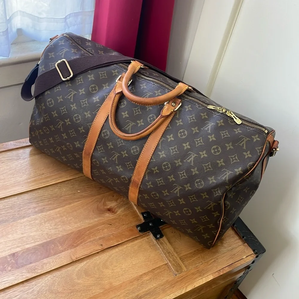 Louis Vuitton Bandouliere Keepall 55 Travel Bag.